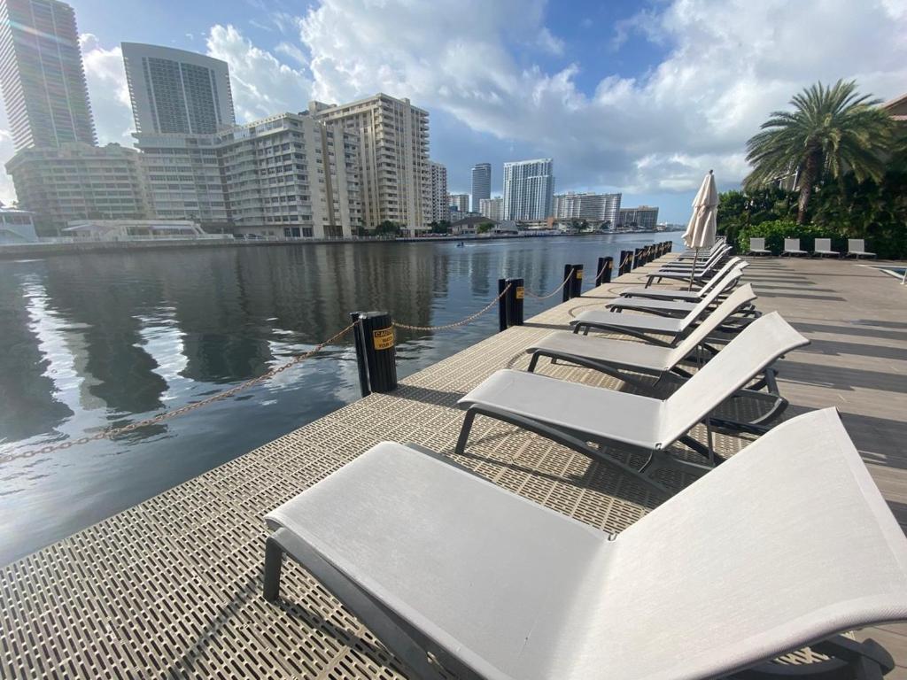 Studio In Hallandale 2 Beds Hallandale Beach Buitenkant foto