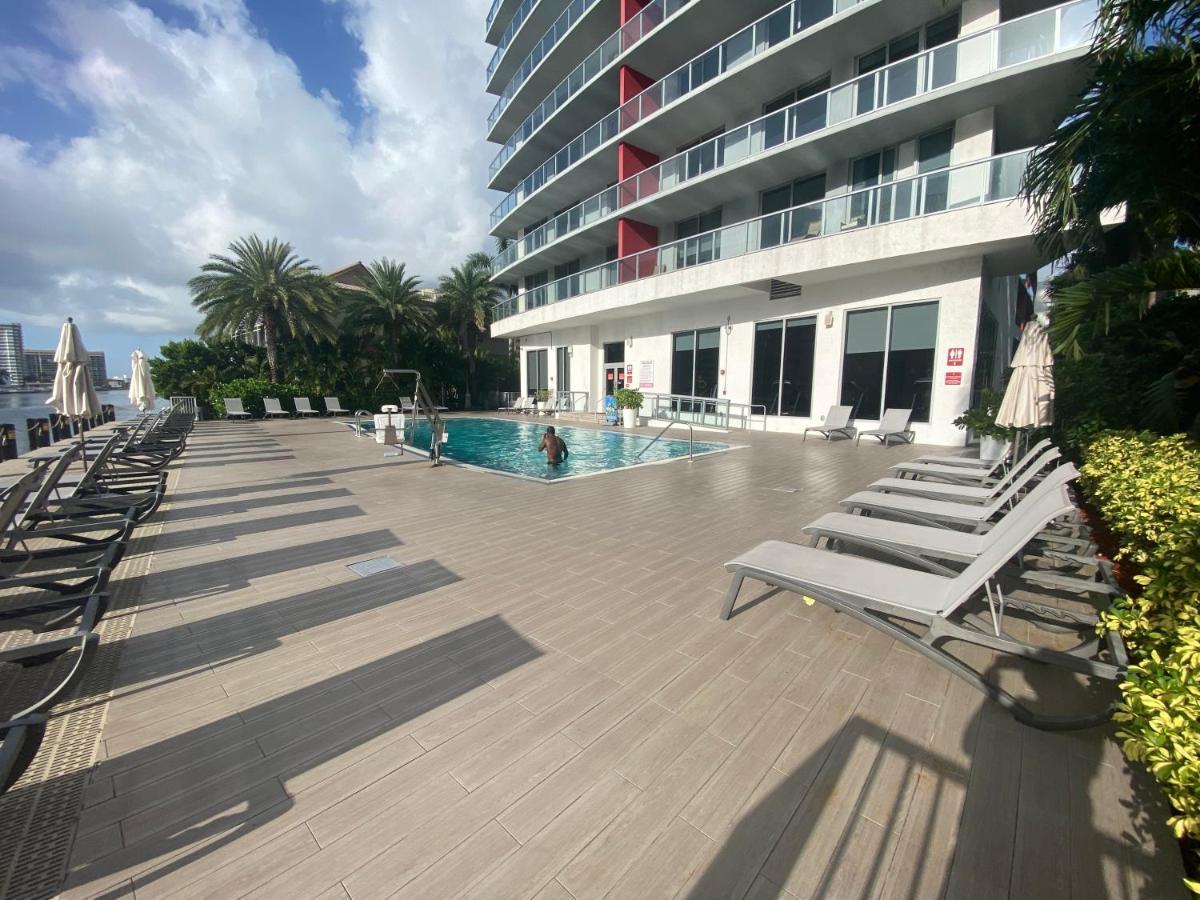 Studio In Hallandale 2 Beds Hallandale Beach Buitenkant foto